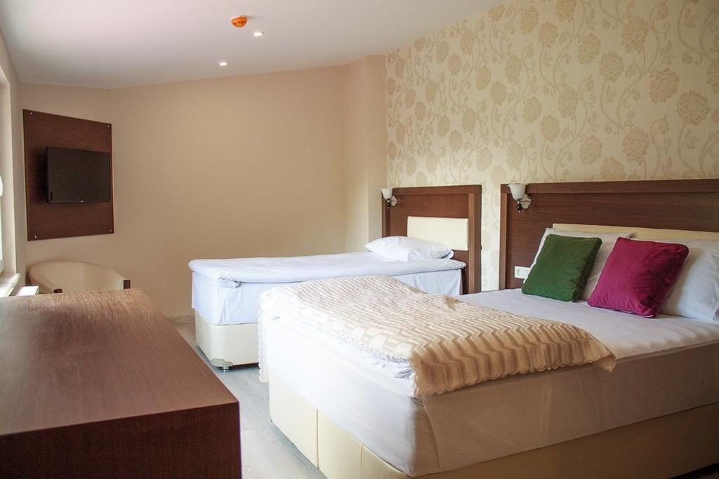 Hotel Green Valley Savsat Room photo